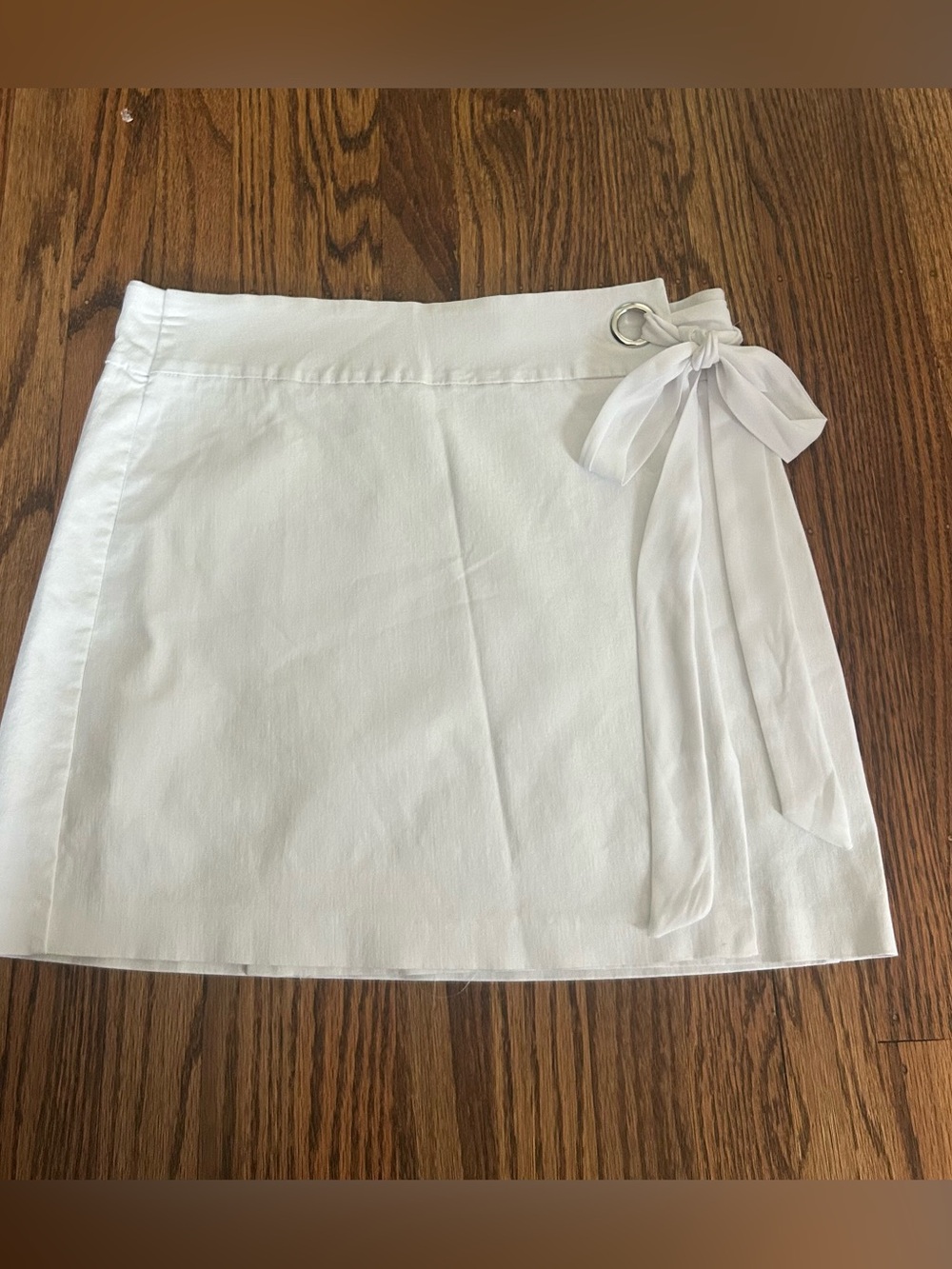 Zac & Rachel White Side Tie Faux wrap mini skort